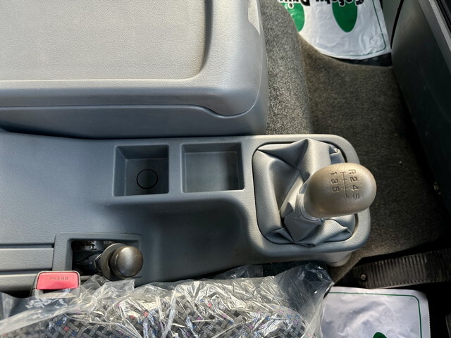 三菱ふそうファイターセルフクレーン3段増トン（6t・8t）[写真32]