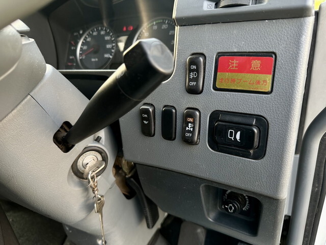 三菱ふそうファイターセルフクレーン3段増トン（6t・8t）[写真34]