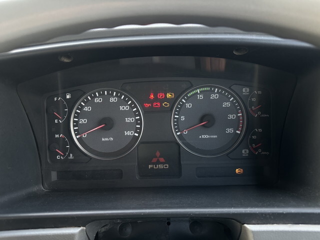 三菱ふそうファイターセルフクレーン3段増トン（6t・8t）[写真36]