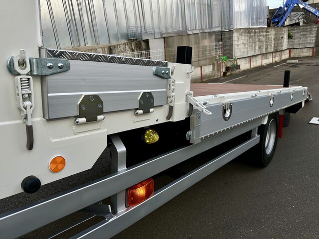 三菱ふそうファイターセルフクレーン3段増トン（6t・8t）[写真08]