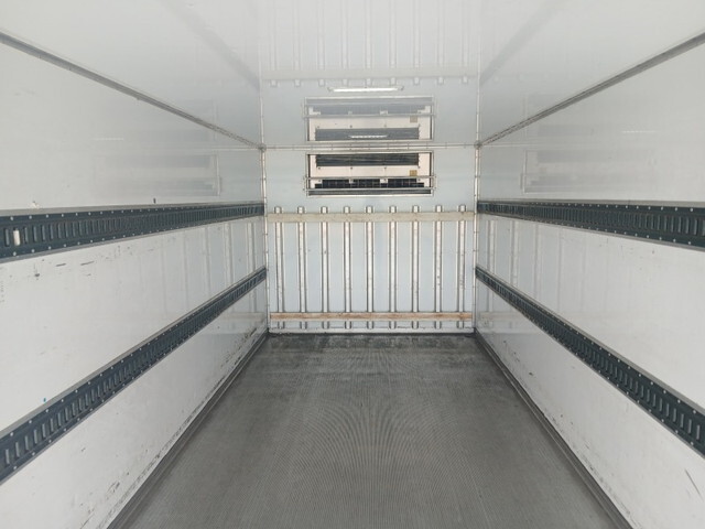 いすゞフォワード冷凍車（冷蔵車）中型（4t）[写真13]