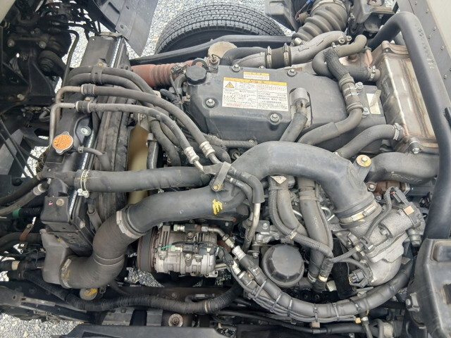 いすゞフォワード冷凍車（冷蔵車）中型（4t）[写真28]