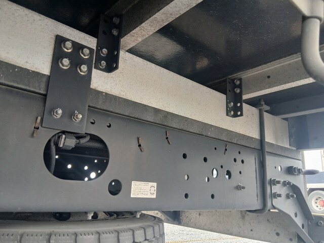 いすゞフォワード冷凍車（冷蔵車）中型（4t）[写真34]