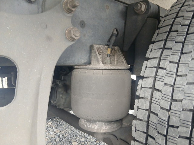 いすゞフォワード冷凍車（冷蔵車）中型（4t）[写真36]