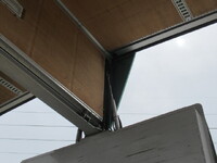 いすゞギガアルミウイング大型（10t）[写真18]