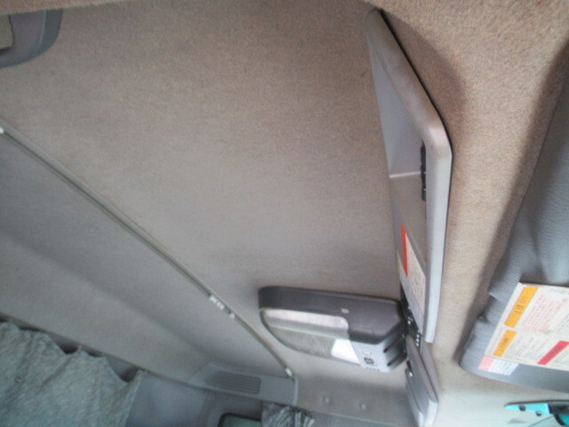 いすゞギガアルミウイング大型（10t）[写真30]