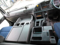 いすゞギガアルミウイング大型（10t）[写真32]