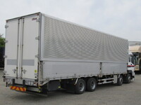 いすゞギガアルミウイング大型（10t）[写真05]