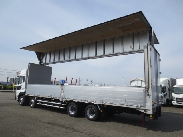 UDトラックスクオンアルミウイング大型（10t）[写真10]