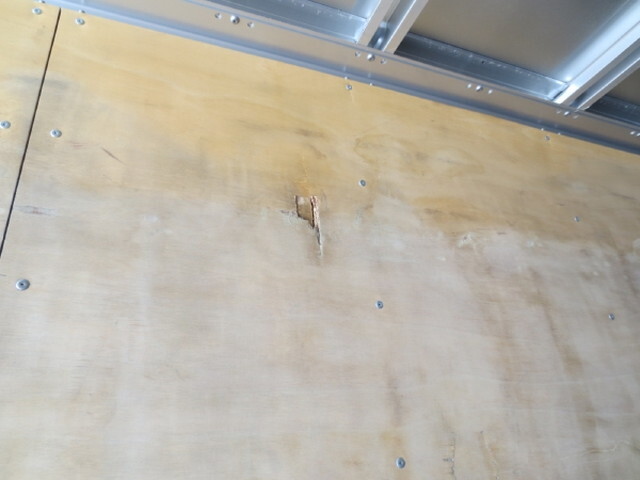 UDトラックスクオンアルミウイング大型（10t）[写真25]