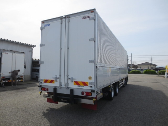 UDトラックスクオンアルミウイング大型（10t）[写真04]