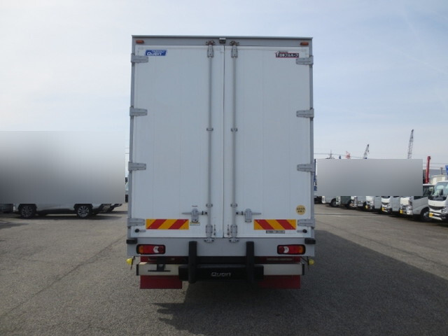 UDトラックスクオンアルミウイング大型（10t）[写真06]