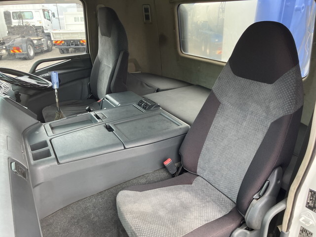 三菱ふそうスーパーグレートセーフティクレーン4段大型（10t）[写真32]