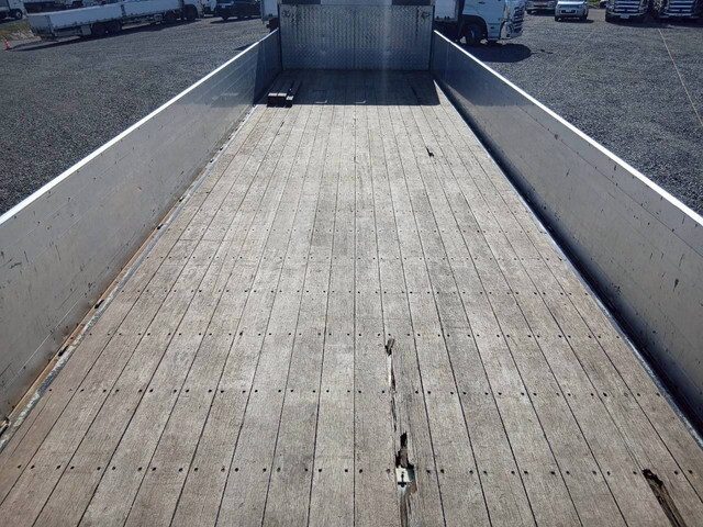 UDトラックスクオンアルミブロック大型（10t）[写真10]