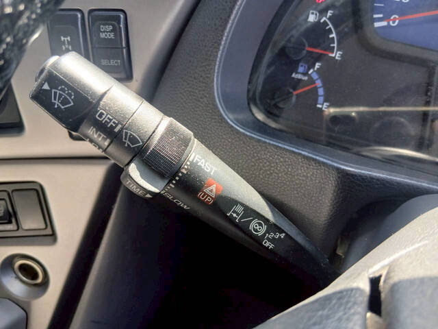 UDトラックスクオンアルミブロック大型（10t）[写真20]