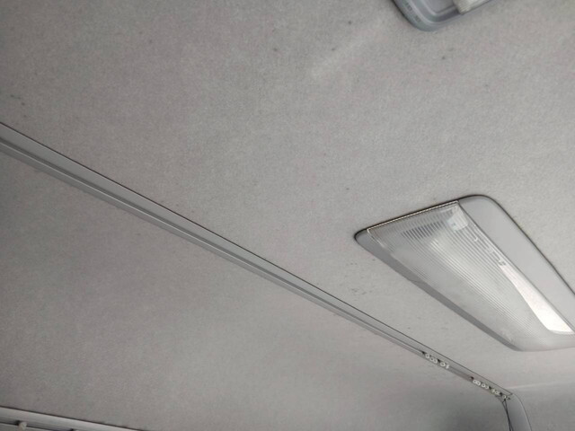 UDトラックスクオンアルミブロック大型（10t）[写真24]