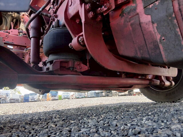 UDトラックスクオンアルミブロック大型（10t）[写真36]