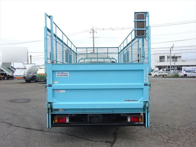 いすゞエルフ平ボディ小型（2t・3t）[写真10]