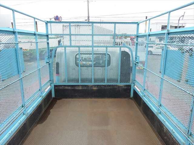 いすゞエルフ平ボディ小型（2t・3t）[写真13]