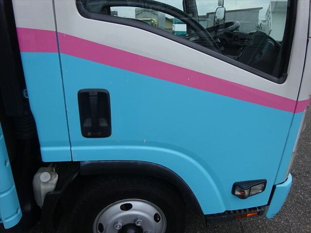 いすゞエルフ平ボディ小型（2t・3t）[写真32]