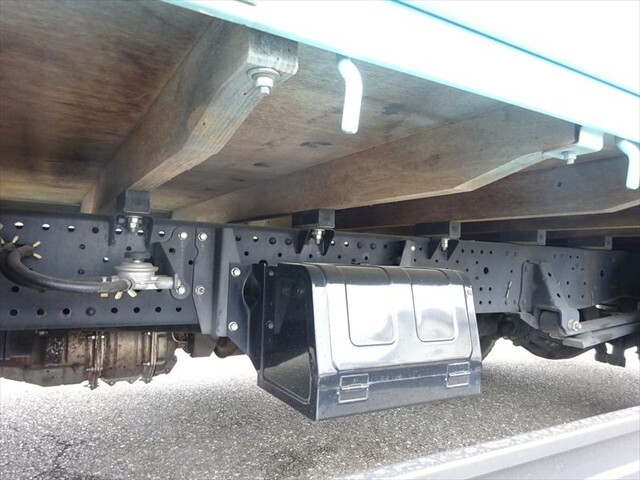 いすゞエルフ平ボディ小型（2t・3t）[写真04]