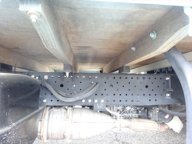 いすゞエルフ平ボディ小型（2t・3t）[写真06]