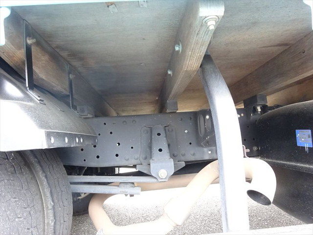 いすゞエルフ平ボディ小型（2t・3t）[写真07]