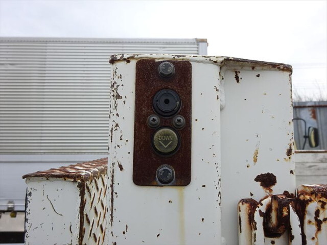 日野デュトロ平ボディ小型（2t・3t）[写真16]