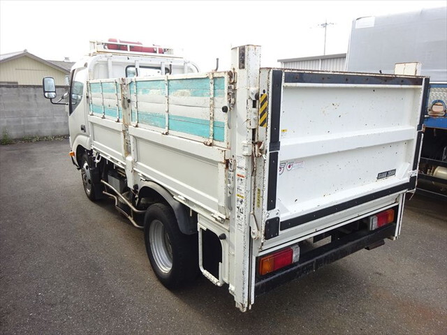 日野デュトロ平ボディ小型（2t・3t）[写真02]