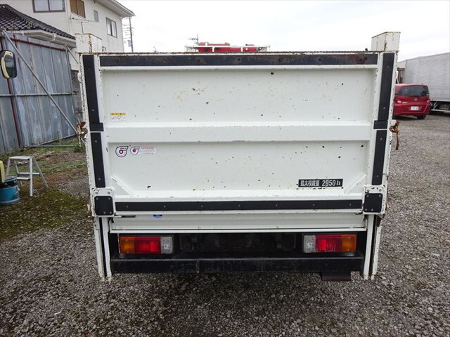 日野デュトロ平ボディ小型（2t・3t）[写真09]