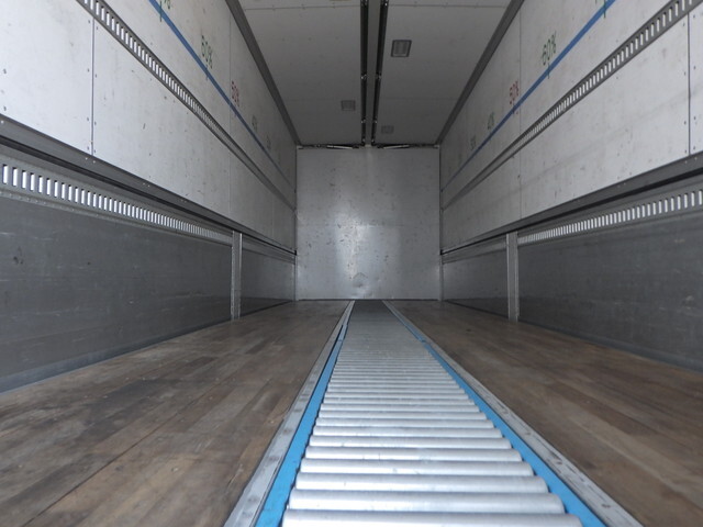 日野プロフィアアルミウイング大型（10t）[写真26]