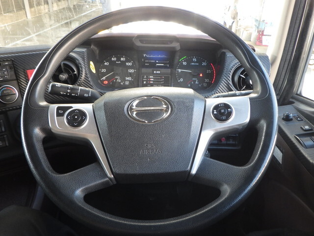 日野プロフィアアルミウイング大型（10t）[写真06]