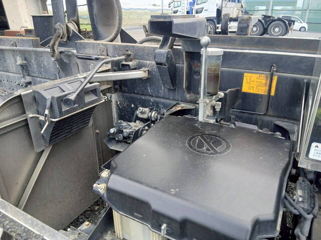 日野プロフィアダンプ大型（10t）[写真31]