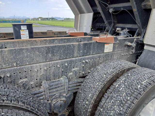 日野プロフィアダンプ大型（10t）[写真35]