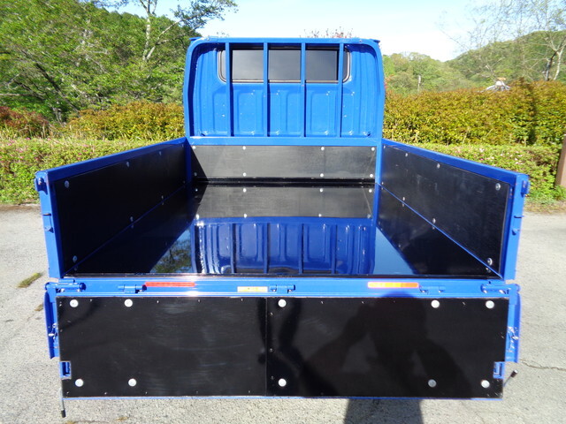 三菱ふそうキャンターダブルキャブ（Wキャブ）小型（2t・3t）[写真11]