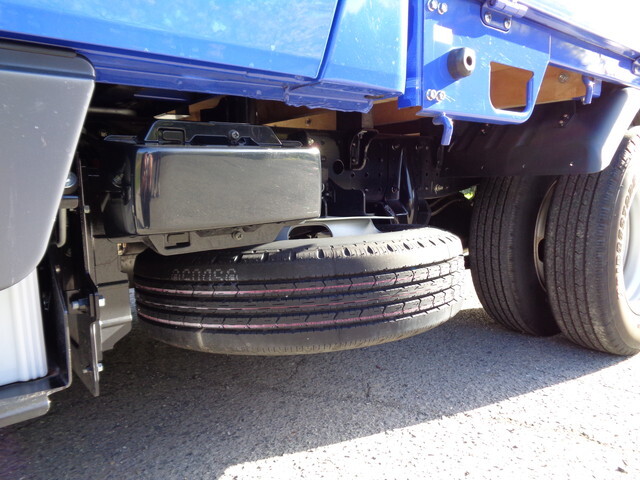 三菱ふそうキャンターダブルキャブ（Wキャブ）小型（2t・3t）[写真19]