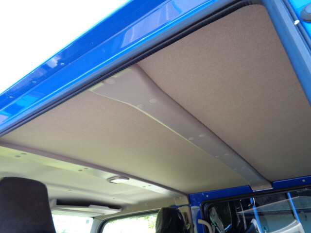 三菱ふそうキャンターダブルキャブ（Wキャブ）小型（2t・3t）[写真31]