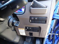 三菱ふそうキャンターダブルキャブ（Wキャブ）小型（2t・3t）[写真35]