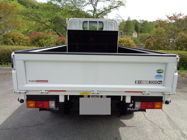 三菱ふそうキャンター平ボディ小型（2t・3t）[写真13]