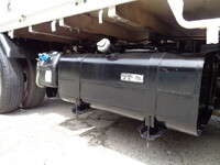 三菱ふそうキャンター平ボディ小型（2t・3t）[写真24]