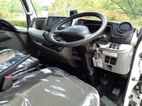 三菱ふそうキャンター平ボディ小型（2t・3t）[写真29]