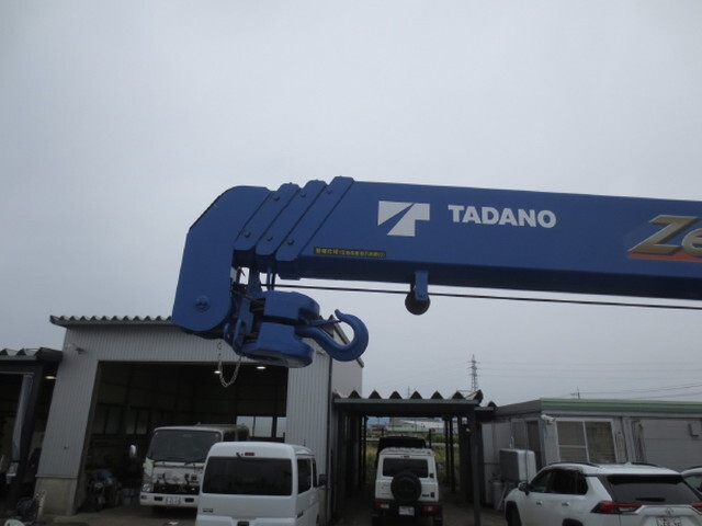 三菱ふそうキャンタークレーン4段小型（2t・3t）[写真11]