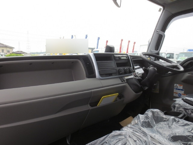 三菱ふそうキャンタークレーン4段小型（2t・3t）[写真15]