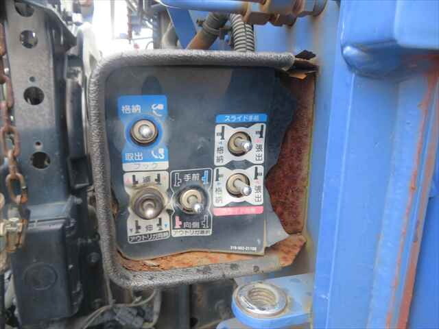 日野レンジャーセルフクレーン3段増トン（6t・8t）[写真15]