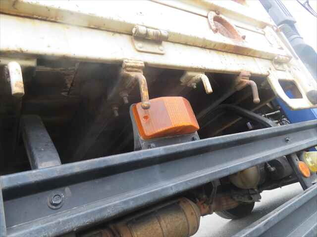 日野レンジャーセルフクレーン3段増トン（6t・8t）[写真21]