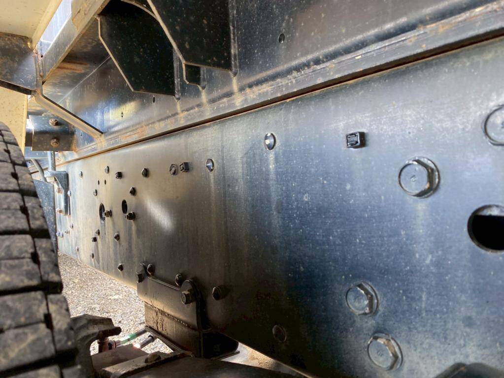 三菱ふそうスーパーグレートコンテナ専用車大型（10t）[写真12]