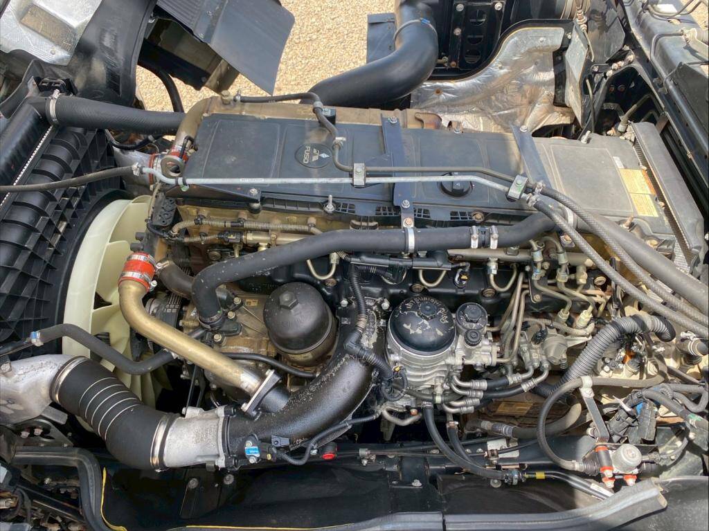 三菱ふそうスーパーグレートコンテナ専用車大型（10t）[写真14]