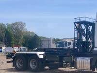 三菱ふそうスーパーグレートコンテナ専用車大型（10t）[写真05]