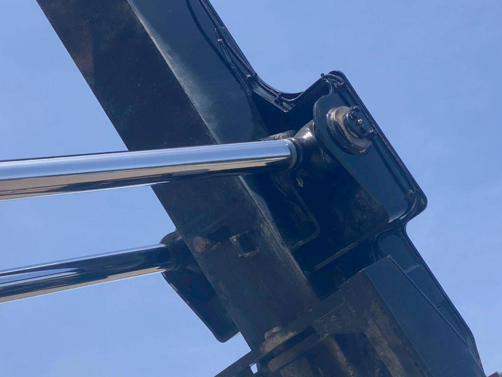 三菱ふそうスーパーグレートコンテナ専用車大型（10t）[写真08]