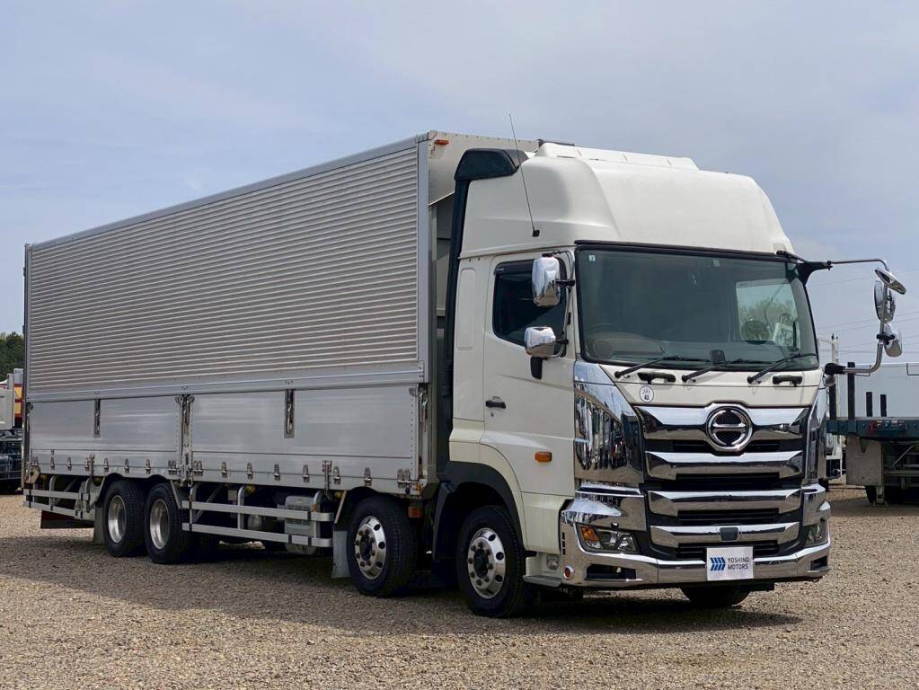 日野プロフィアアルミウイング大型（10t）[写真02]